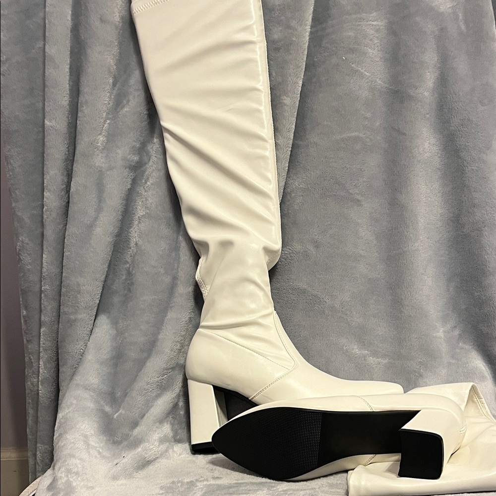 Elegant White Knee-High Women's Boots